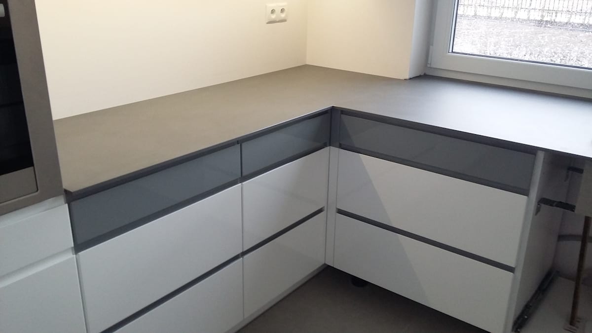 Blat ze spieku kwarcowego 21 — Spiek kwarcowy, realizacja GRES DESIGN, Częstochowa