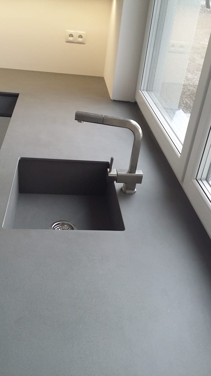 Blat ze spieku kwarcowego 28 — Spiek kwarcowy, realizacja GRES DESIGN, Częstochowa