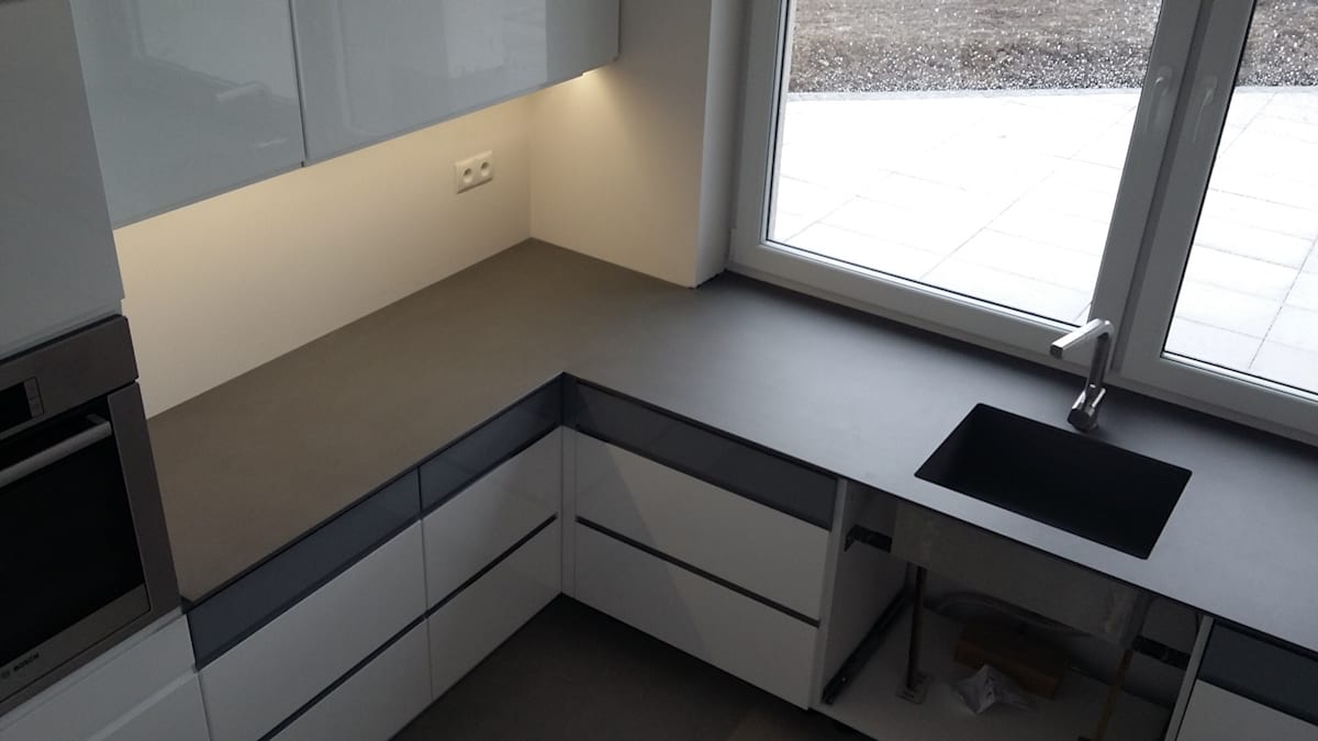 Blat ze spieku kwarcowego 29 — Spiek kwarcowy, realizacja GRES DESIGN, Częstochowa