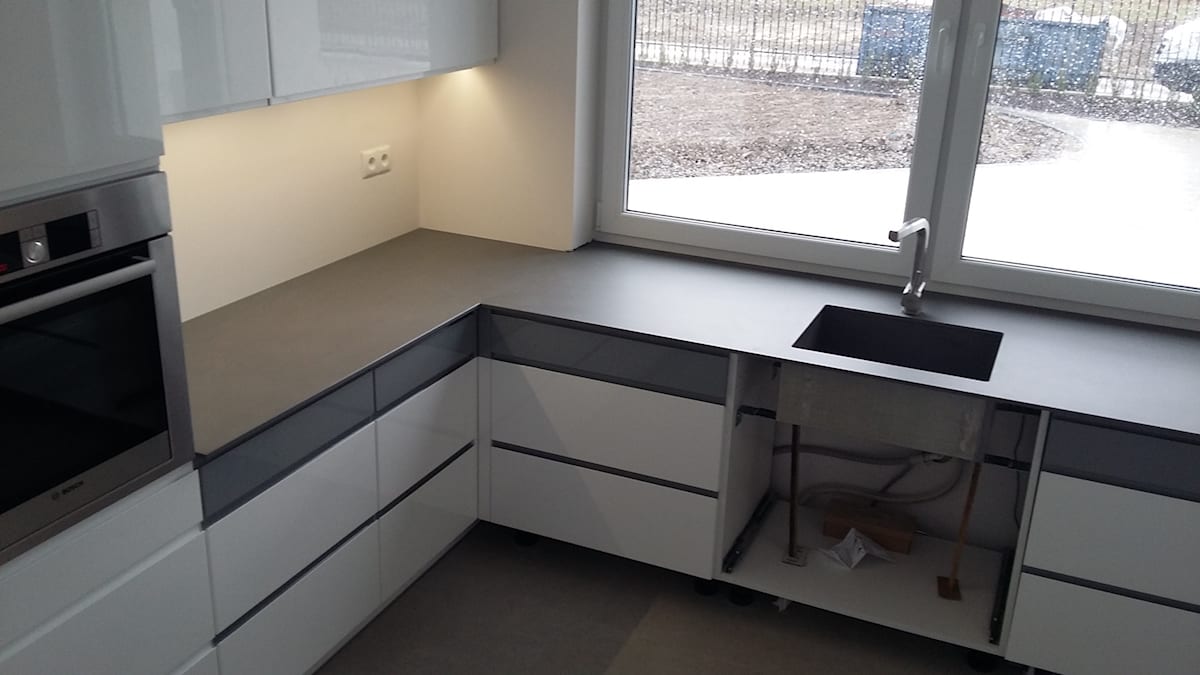 Blat ze spieku kwarcowego 32 — Spiek kwarcowy, realizacja GRES DESIGN, Częstochowa