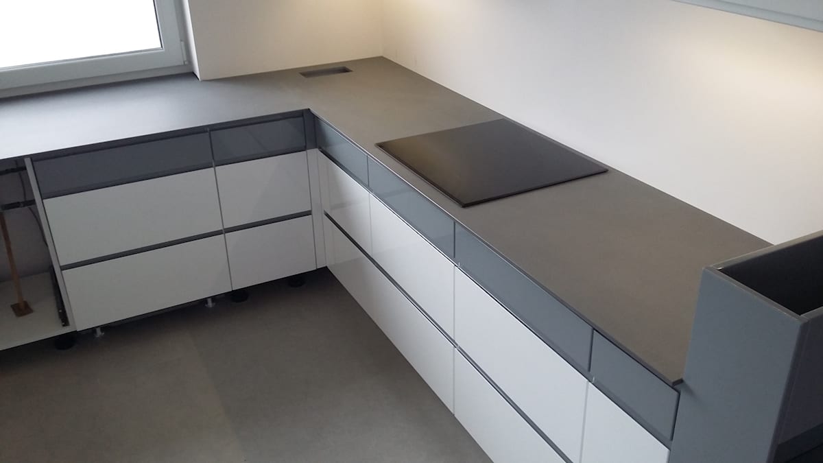 Blat ze spieku kwarcowego 33 — Spiek kwarcowy, realizacja GRES DESIGN, Częstochowa