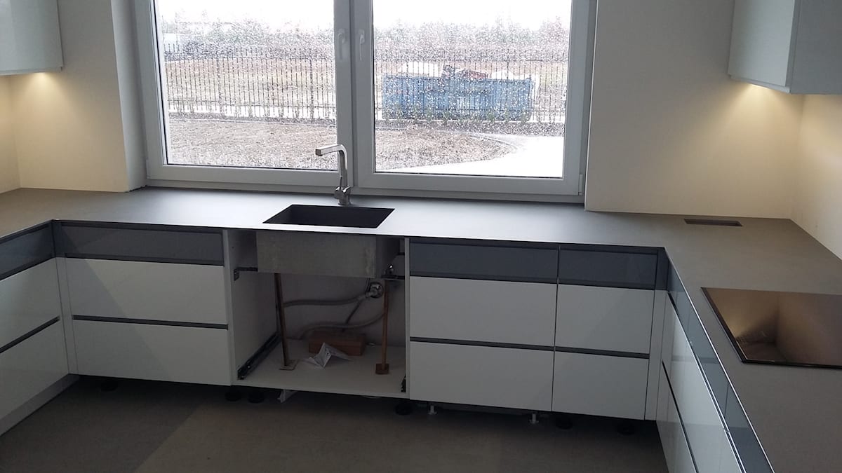 Blat ze spieku kwarcowego 36 — Spiek kwarcowy, realizacja GRES DESIGN, Częstochowa